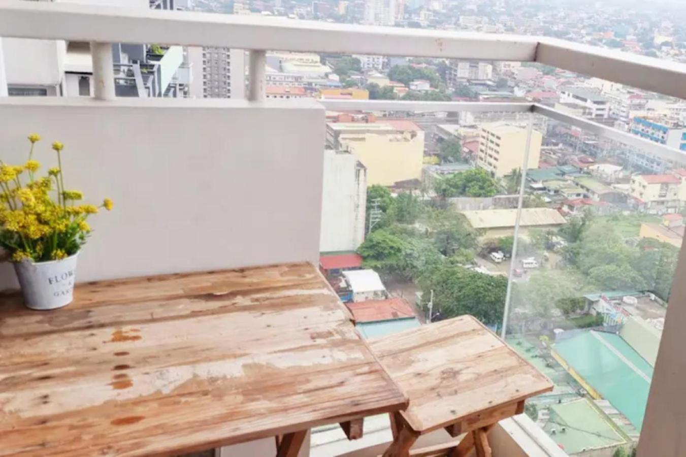 Great View With Balcony In Araneta Center Apartamento Manila Exterior foto